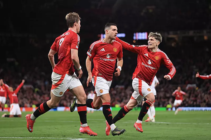 مانشستر يونايتد يعلن عن إبرام أولى صفقاته الصيفية بشكل رسمي